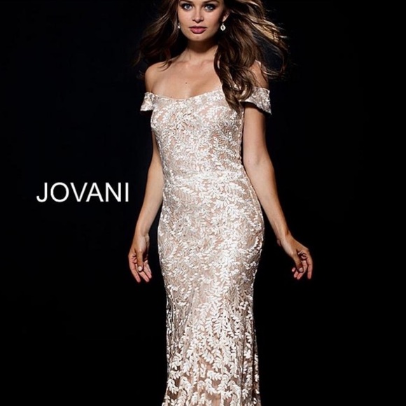 Jovani gold embroidered off the shoulder fitted dress. Size 6.
Style # 49634. - Picture 2 of 6